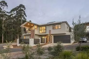 آپارتمان‌های توریست‌ها Villa Dante   Walk To Town   Brand New Town House