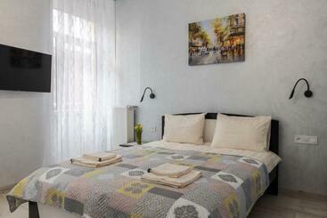 Ferienwohnungen Golden Violin ! Apartments Lviv S
