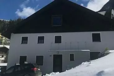 Tourist flats Landhaus Pitztal Inklusive Sommercard