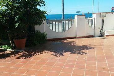 דירות לתיירים Aspra Beach