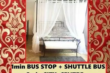 آپارتمانهای توریستها Fairytale Apartment Under The Castle 5 Min City!