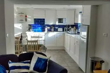 Turistlägenheter Penzer Cottage