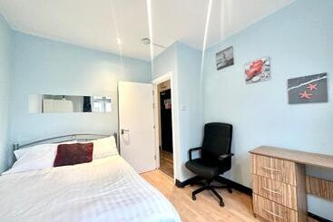 آپارتمان‌های توریست‌ها Kings Cross Guest House