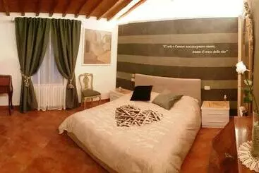 Turistihuoneistot La Suite Dei Ricordi