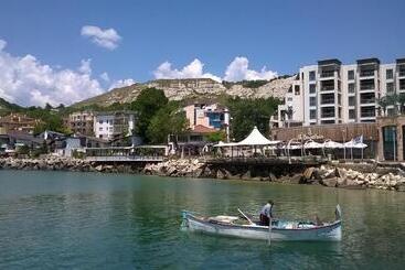 Apartamenty turystyczne Marina City Panoramic Sea View Apartment