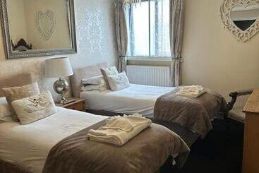 호텔 The Swan Inn Salisbury