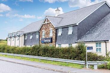 Отель Travelodge Wadebridge