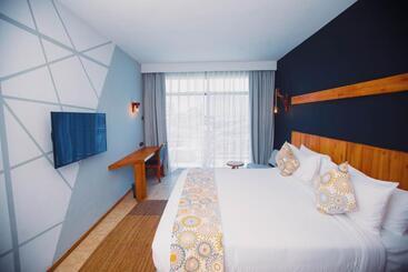 هتل Giraffe Beach