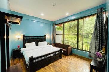 هتل Rosewood Lodges