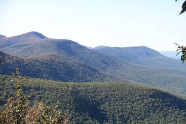 בית מלון כפרי Crystal Brook Resort & Mountain Brauhaus