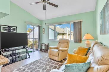 هتل Happiness Comes In Waves