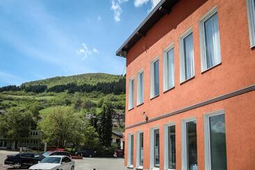 تختخواب و صبحانه Becar Pyramid Rooms