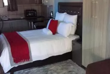 Majatalo Ps Good Time Guest House