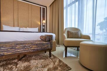 هتل Monty Suites Lekki