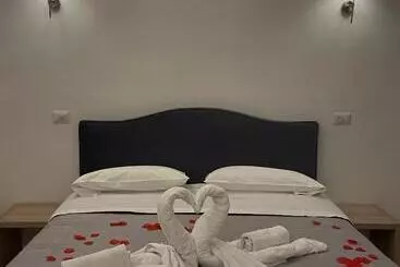 Gualtieri B&b   Luxurys