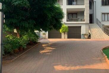 Bed and Breakfast Dreamhouse In Pretoria East