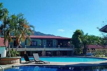 호텔 La Vista Pansol Resort Complex By Reddoorz