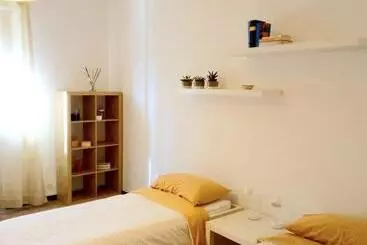 Bed and Breakfast B26