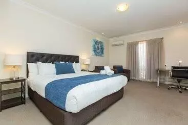 هتل Lincoln Cottage Motor Inn