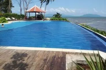 Отель Nataya Round House Coral Bay Resort