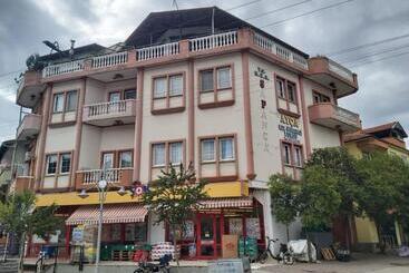 호스텔 Ayça Konaklama