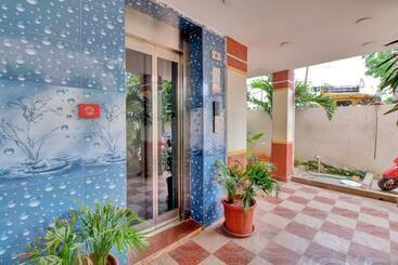 Hotel Oyo 92836  Amaravati Grand