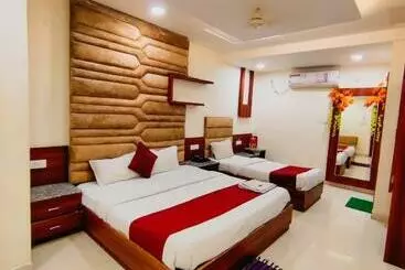Hotel Royal Aanandham By Wb Inn