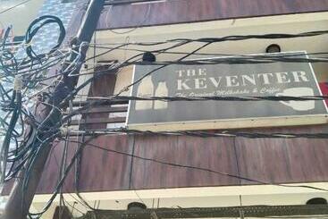 Hotel Oyo 70050  Small Town