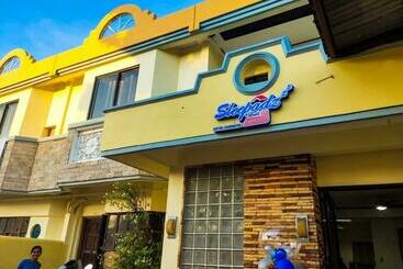 בית מלון כפרי Sleepadz   Dormitel Dyd