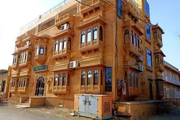 Hotel Meerana