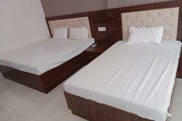 Hotel The Taj Angel Home Stay