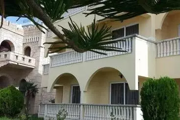 هتل Castle