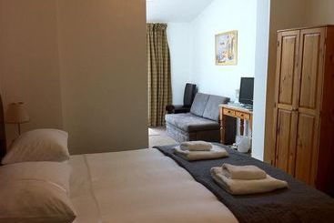 Otel Carolina Guest House