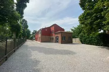 ペンション Ca Rossa