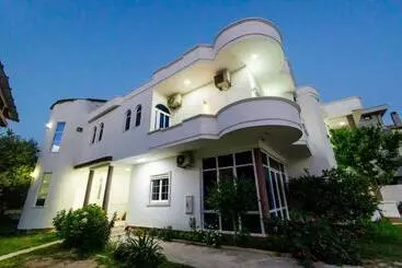 Majatalo Flori Apartments