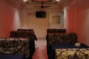 ホテル Kapila & Restaurant By Wb Inn