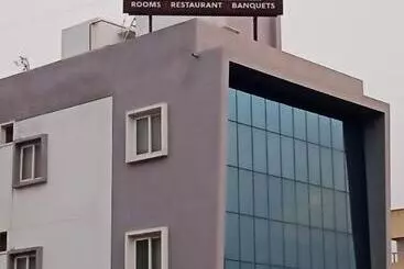 Hotel Residenza Adhikrishna Arcade