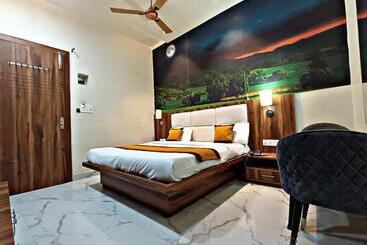 Hotell Virasat Palace