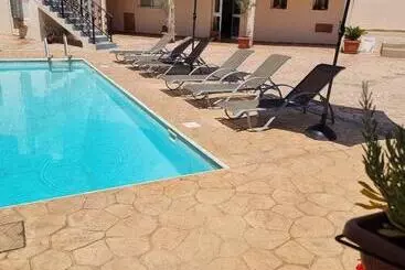 Pension Potamos Private Suites