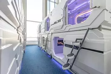 Kapselihotelli Caps Lock Airport