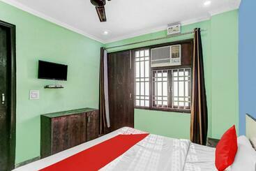 Hotel Oyo 84491 Blue Diamond