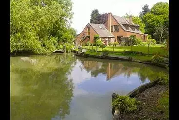 Aamiaismajoitus (B&B) Chambre D Hôtes élevage  Chemin Noir