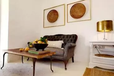 Majatalo Olive Grove Cottage