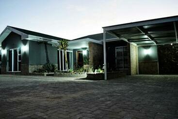 بنسيون Pasteur Guesthouse