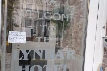 تختخواب و صبحانه Lynbar