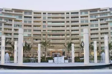 هتل آپارتمان Delcanto Residences By Latour Hotel And Resorts