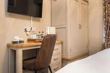 Hotel The Howbeck & The Retreat Incl Off Site Health Club And Parking Ev Point Available