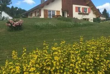 ベッドアンドブレックファースト Au Charnet