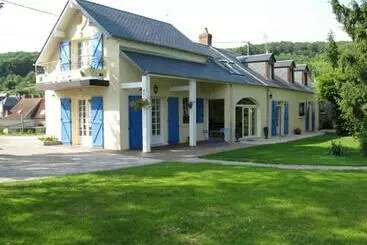 ベッドアンドブレックファースト Chambre D Hôtes La Chatelière