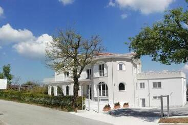 Feudo Di Castelmozzo